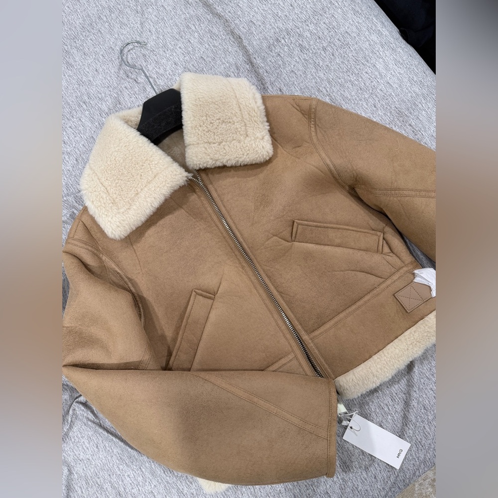 NEW MANGO Short Shearling Coat